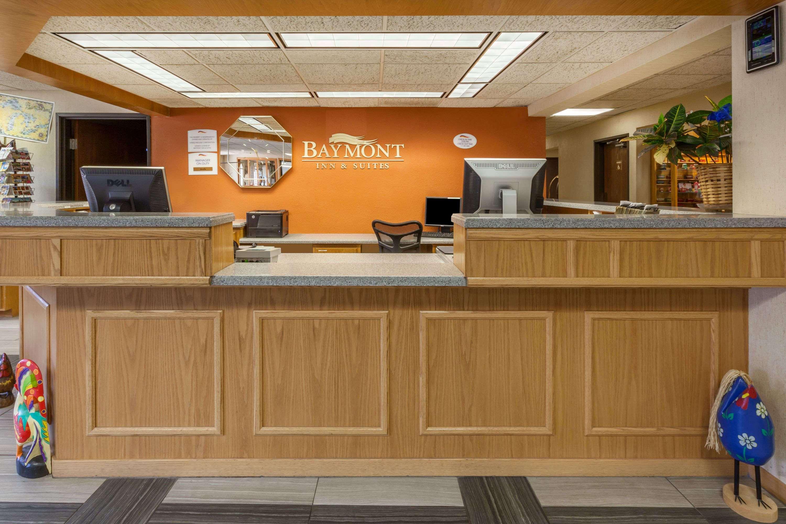Baymont By Wyndham Midland Motel Екстериор снимка
